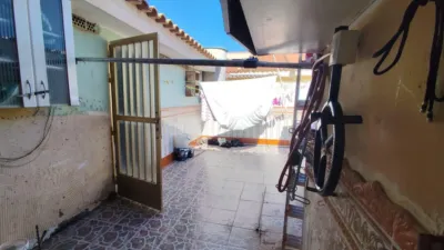 Apartment on Manuel Vazquez Montalban Street photo 13