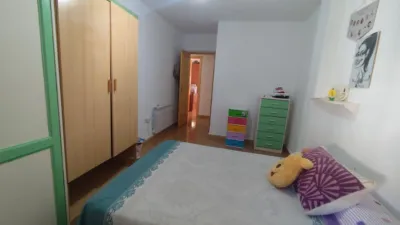 Apartment on Manuel Vazquez Montalban Street photo 30