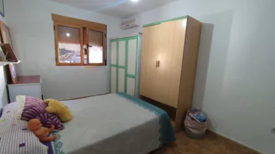 Apartment on Manuel Vazquez Montalban Street photo 33