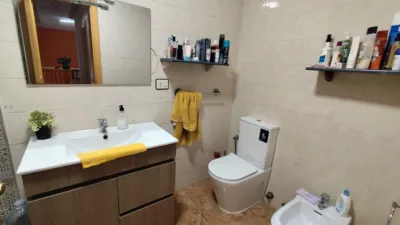 Apartment on Manuel Vazquez Montalban Street photo 34