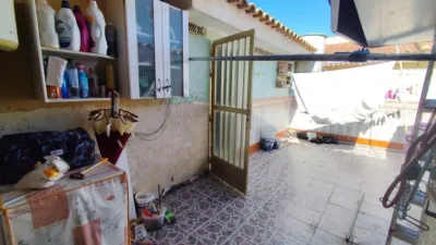 Apartment on Manuel Vazquez Montalban Street photo 36