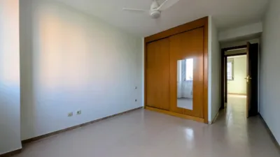 Piso en alquiler en Calle del Pintor Antonio Saura - Imagen 3