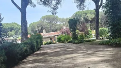 Chalet on Jacinto Benavente Street photo 18