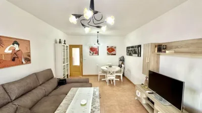 Casa adosada en venta en Calle de Luis Cernuda, Humilladero de 199.000 €