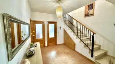 Casa adosada en venta en Calle de Luis Cernuda, Humilladero de 199.000 €