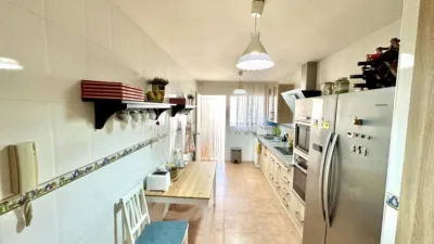 Casa adosada en venta en Calle de Luis Cernuda, Humilladero de 199.000 €