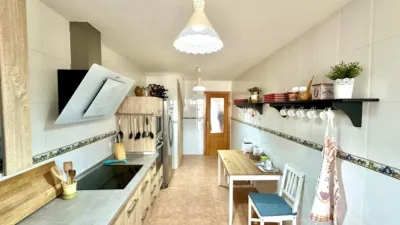 Casa adosada en venta en Calle de Luis Cernuda, Humilladero de 199.000 €
