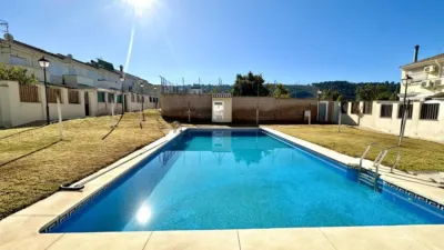 Casa adosada en venta en Calle de Luis Cernuda, Humilladero de 199.000 €