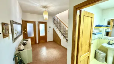Casa adosada en venta en Calle de Luis Cernuda, Humilladero de 199.000 €