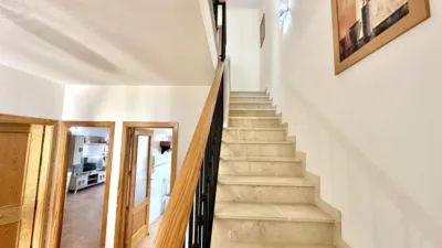 Casa adosada en venta en Calle de Luis Cernuda, Humilladero de 199.000 €