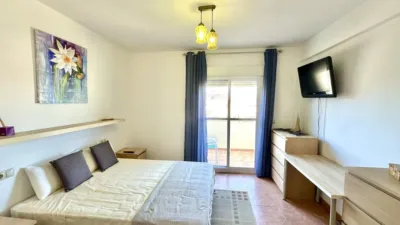 Casa adosada en venta en Calle de Luis Cernuda, Humilladero de 199.000 €