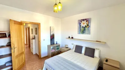 Casa adosada en venta en Calle de Luis Cernuda, Humilladero de 199.000 €