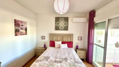 Casa adosada en venta en Calle de Luis Cernuda, Humilladero de 199.000 €