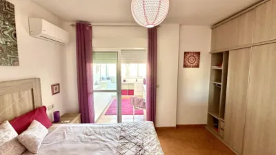 Casa adosada en venta en Calle de Luis Cernuda, Humilladero de 199.000 €