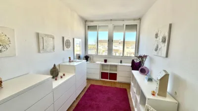 Casa adosada en venta en Calle de Luis Cernuda, Humilladero de 199.000 €