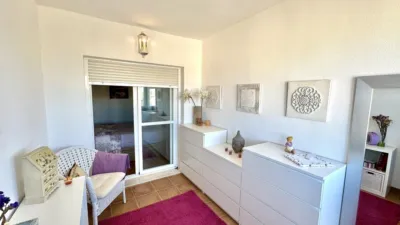 Casa adosada en venta en Calle de Luis Cernuda, Humilladero de 199.000 €