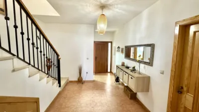 Casa adosada en venta en Calle de Luis Cernuda, Humilladero de 199.000 €