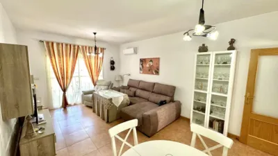 Casa adosada en venta en Calle de Luis Cernuda, Humilladero de 199.000 €