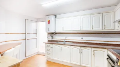 Flat at Calle A. Salvador Fernandez Ros, No. 4 photo 3