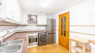 Flat at Calle A. Salvador Fernandez Ros, No. 4 photo 4