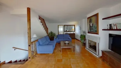 House in Centre photo 4