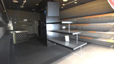 Local comercial en venta en Calle de Ramón y Cajal - Vista 4