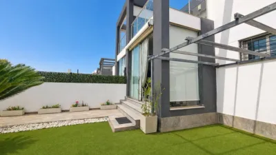 Townhouse on Avenida de Tenerife photo 2