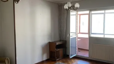 Apartment on Avenida de Juliobriga, 10 photo 2