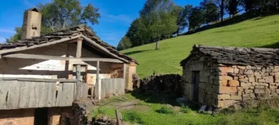 House in Bustaleguín Neighborhood photo 2