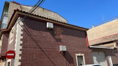 Chalet en venta en Calle de Alcubierre, Casetas-Garrapinillos-Monzalbarba (Zaragoza Capital) de 299.000 €