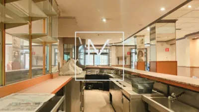 Local comercial en venta en Ensanche-Franciscanos - Más