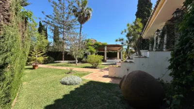 Chalet en venta en Calle Figurillas, Cortijo de Maza-Finca Monsálvez-El Olivar (Distrito Churriana. Málaga Capital) de 1.050.000 €