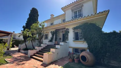 Chalet en venta en Calle Figurillas, Cortijo de Maza-Finca Monsálvez-El Olivar (Distrito Churriana. Málaga Capital) de 1.050.000 €