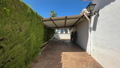 Chalet en venta en Calle Figurillas, Cortijo de Maza-Finca Monsálvez-El Olivar (Distrito Churriana. Málaga Capital) de 1.050.000 €