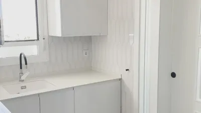 Piso en venta en Iglesia San José, San José-Varela-La Laguna (Cádiz Capital) de 400.000 €
