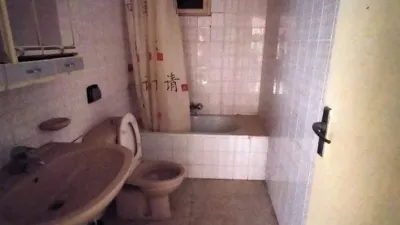 Chalet en venta en Calle de Garfilán, cerca de Calle Jacinto Benavente, Torres de Berrellén de 74.000 €
