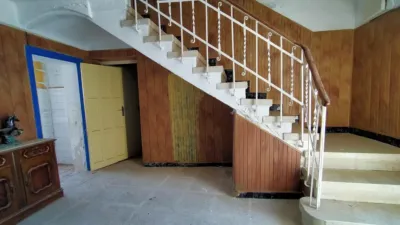 Chalet en venta en Calle de Garfilán, cerca de Calle Jacinto Benavente, Torres de Berrellén de 74.000 €