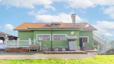 Casa en venta en Calle Tras La Iglesia, Número 8, Ablaneda (Corvera de Asturias) de 549.900 €
