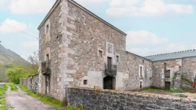 Casa en venta en Camino Carrera, La Vega de los Viejos (Cabrillanes) de 450.000 €