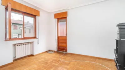 Casa en venta en Calle Pelugano-Juego Bola, Número 122, Bello (Cabañaquinta-Aller). Municipio de Aller de 115.000 €