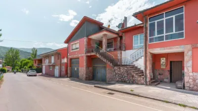 Casa en venta en Calle Pelugano-Juego Bola, Número 122, Bello (Cabañaquinta-Aller). Municipio de Aller de 115.000 €