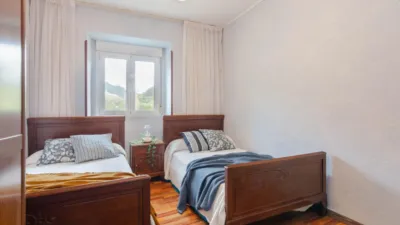 Casa – Salas, Casazorrina - Més