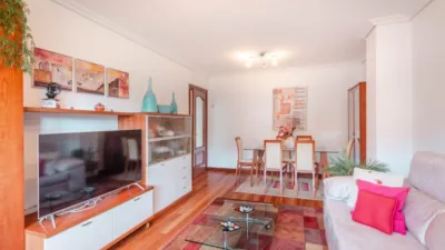 Piso en venta en Calle José Manuel Fuente 'El Tarangu', 3, Nueva Huca (Oviedo) de 270.000 €