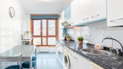 Piso en venta en Calle José Manuel Fuente 'El Tarangu', 3, Nueva Huca (Oviedo) de 270.000 €