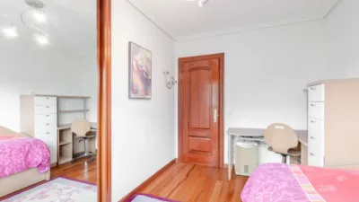 Piso en venta en Calle José Manuel Fuente 'El Tarangu', 3, Nueva Huca (Oviedo) de 270.000 €