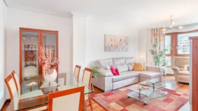 Piso en venta en Calle José Manuel Fuente 'El Tarangu', 3, Nueva Huca (Oviedo) de 270.000 €