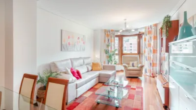 Piso en venta en Calle José Manuel Fuente 'El Tarangu', 3, Nueva Huca (Oviedo) de 270.000 €