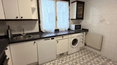 Piso en alquiler en Calle del General Elorza, 54, Pumarín-Teatinos (Oviedo) de 1.200 €<span>/mes</span>