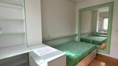 Piso en alquiler en Calle del General Elorza, 54, Pumarín-Teatinos (Oviedo) de 1.200 €<span>/mes</span>