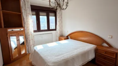 Piso en alquiler en Calle del General Elorza, 54, Pumarín-Teatinos (Oviedo) de 1.200 €<span>/mes</span>
